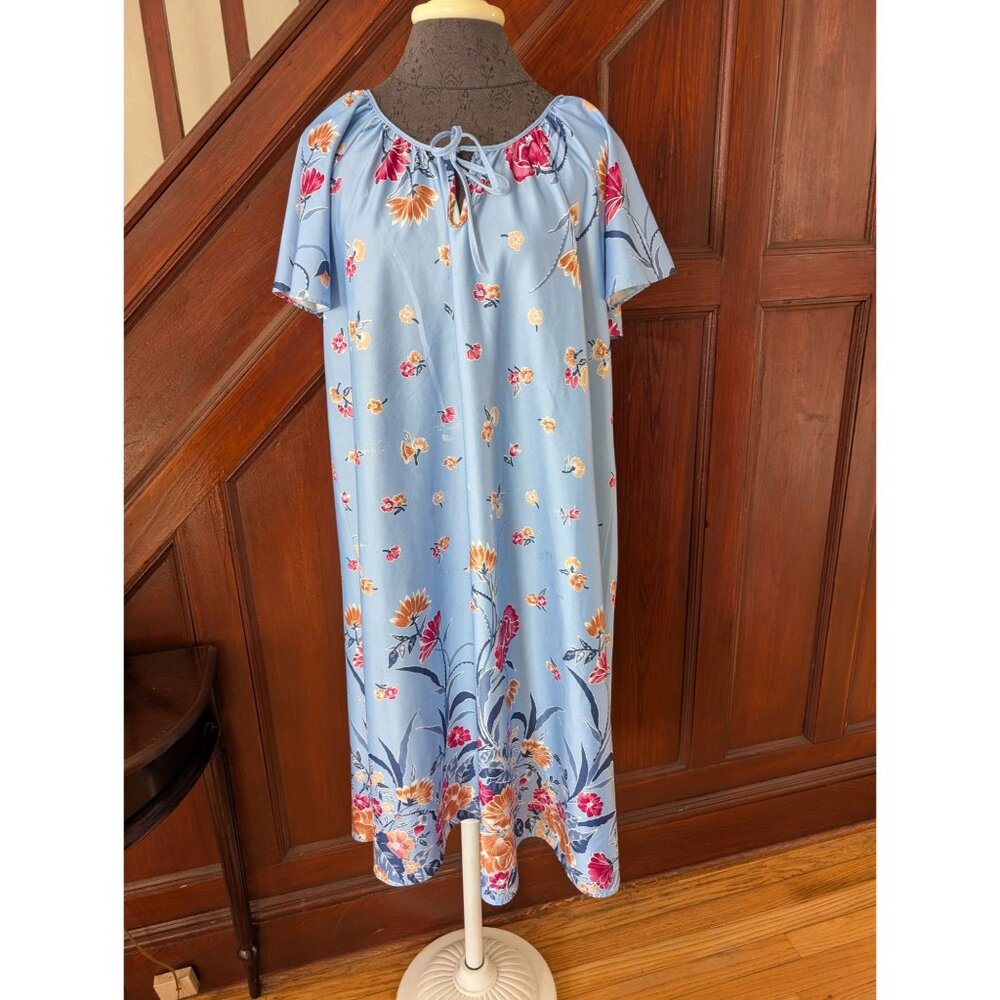 Vintage Blue Floral Nightgown With Flutter Sleeves & Tie Neckline 2x